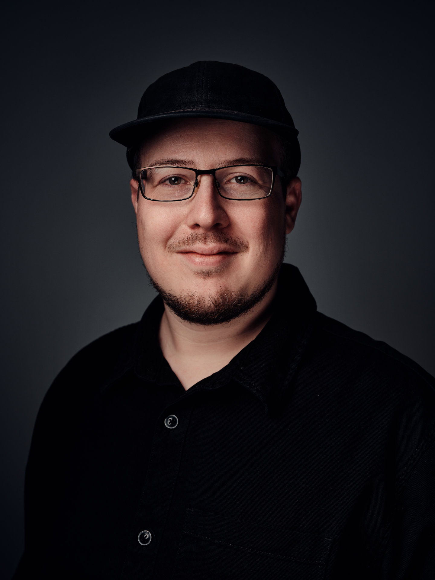 Tobias-Eckerlin_Portrait_Oct25_1k_low_001 Tobias-Eckerlin_Portrait_Oct25_1k_low_001